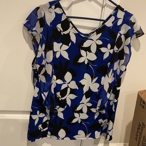 Roz & Ali Frilly Flower Shirt